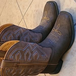 Cowboy boots 5.5